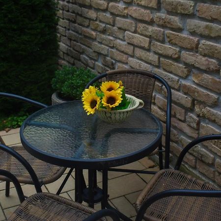 Megyeri Apartman Pócsmegyer Екстериор снимка
