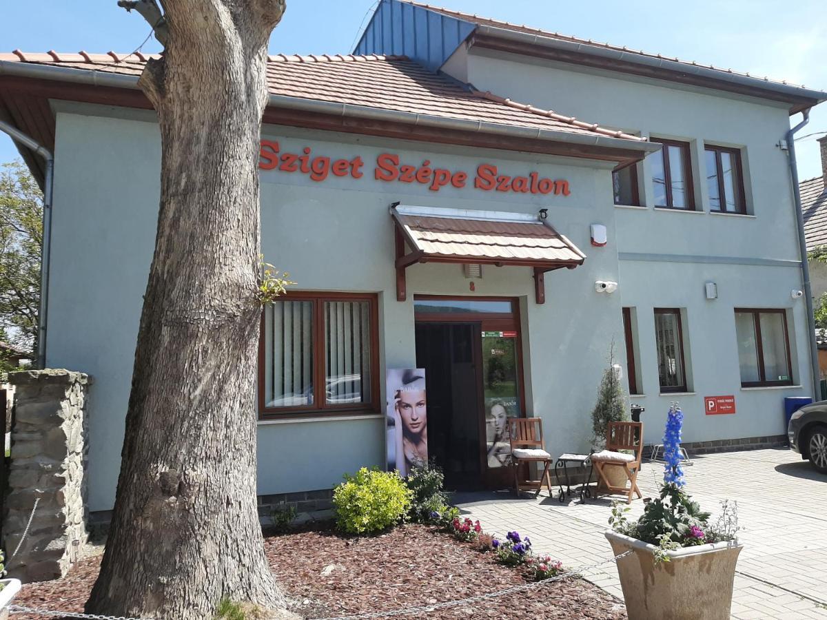 Megyeri Apartman Pócsmegyer Екстериор снимка