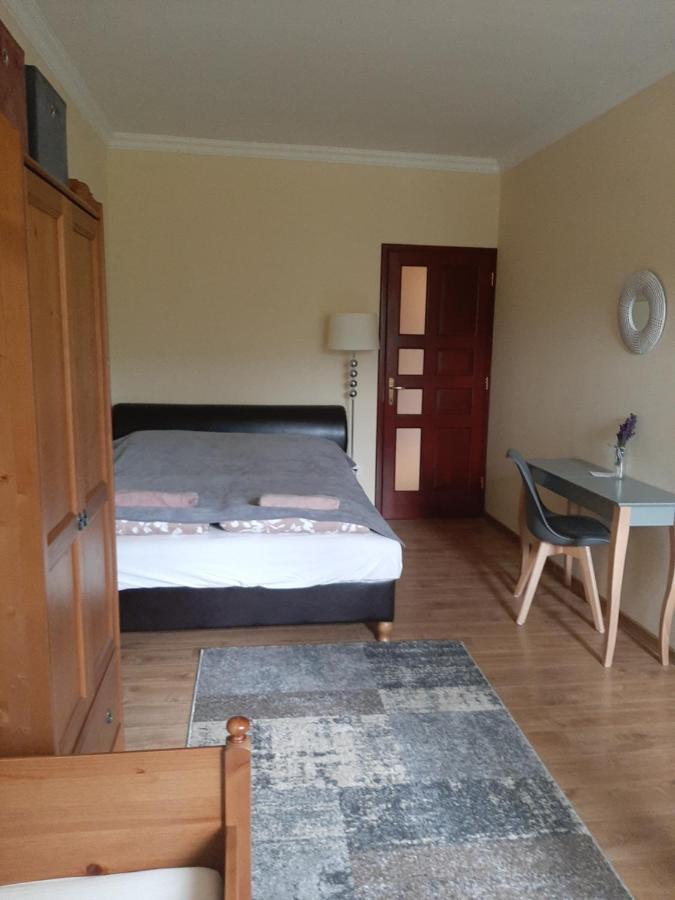 Megyeri Apartman Pócsmegyer Екстериор снимка